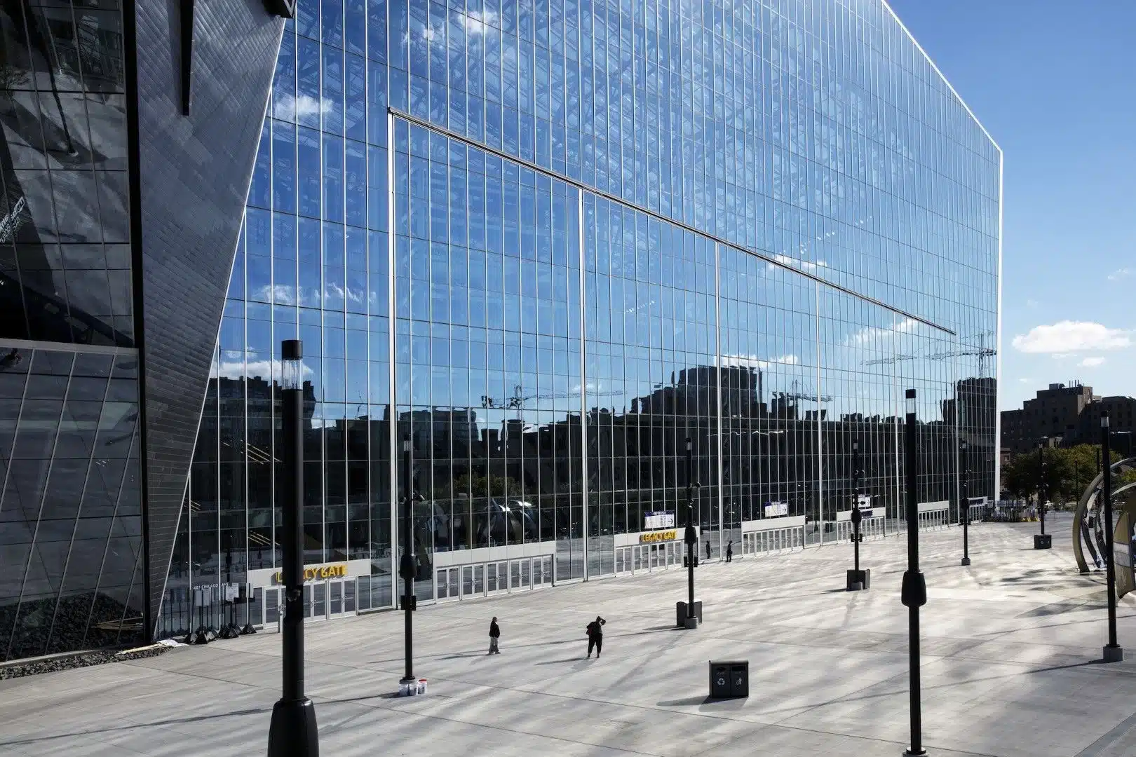 U. S. Bank Stadium features 49,000 feet of Decorative Glass and