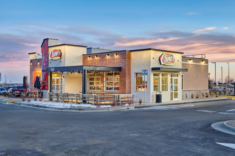 Raising Cane's Tempe Arizona Kawneer Retail National Accounts Projects 500 Wide Stile Entrances Trifab VersaGlaze 451 Storefront Framing